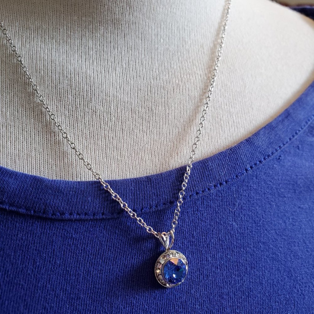 18" Silver Tone Small Blue Crystal Circle Necklace